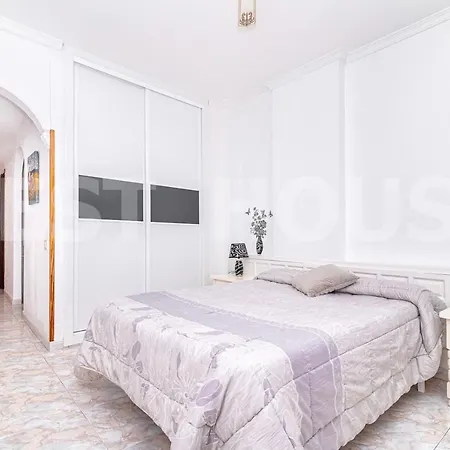 Apartment 702 Bright Beachfront Studio *
